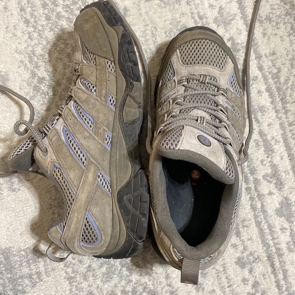 Women’s Merrell hiking boots - Picture 4 of 5